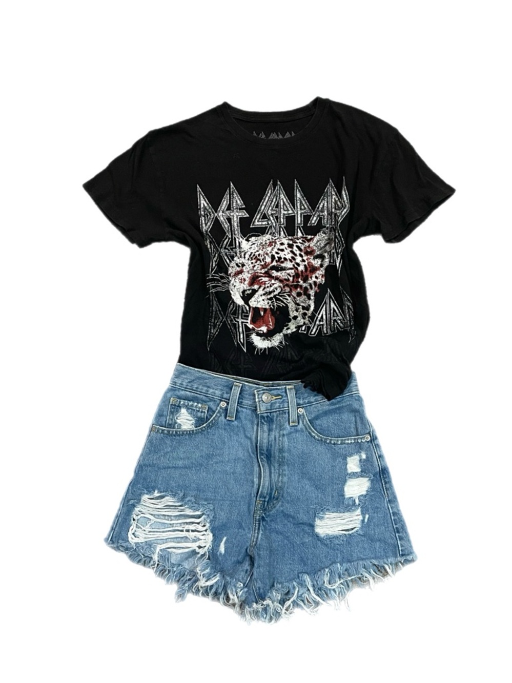 Def Leppard T-Shirt Womens Size M Short Sleeve Leopard Rock Graphic Band Tee